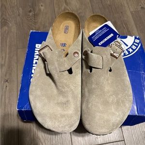 Birkenstock Boston Soft Footbed Suede Leather Taupe
Men’s shoes